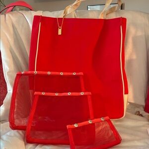 Red Tote Bag with Nested Mesh Pouches (3) minor callout on bottom